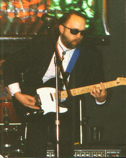 PHOTO: Dave O'Dell live with the Tennessee Kingsnakes 1998